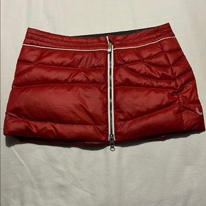 Lolë Red Quilted Skirt/Waist Warmer